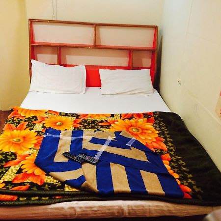Hotel Green Land Bangalore Buitenkant foto